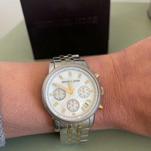 Michael Kors Watch Two-Tone Chronographic with Stones - Picture 2 of 2